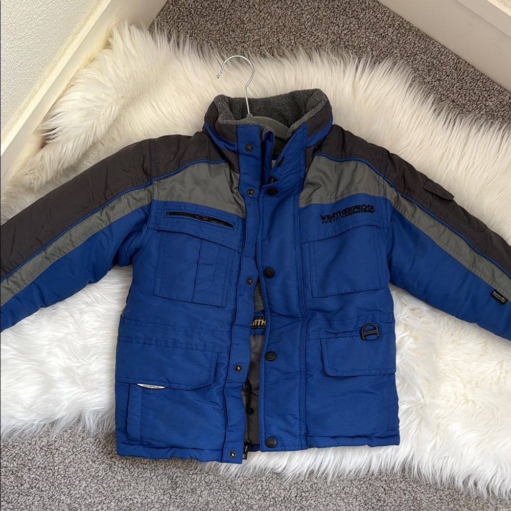 Weatherproof Blue and Gray Puffer Jacket with Quilted Insulation